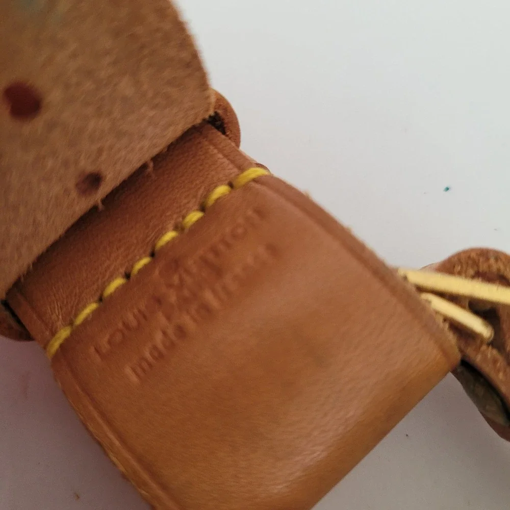 Louis Vuitton Vachetta Leather Luggage Tag and Handle Binder Strap Set Tan